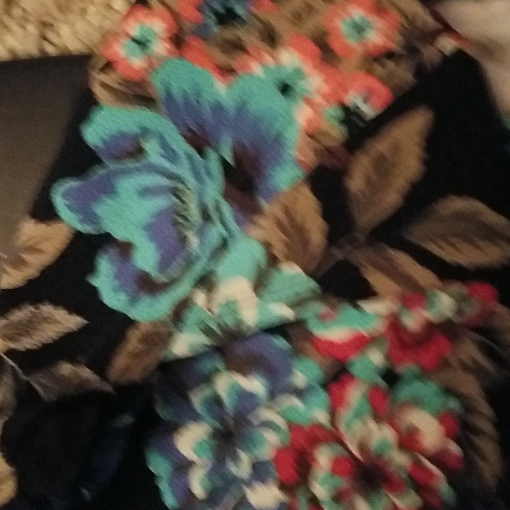 Dress - Picture 3 of 3